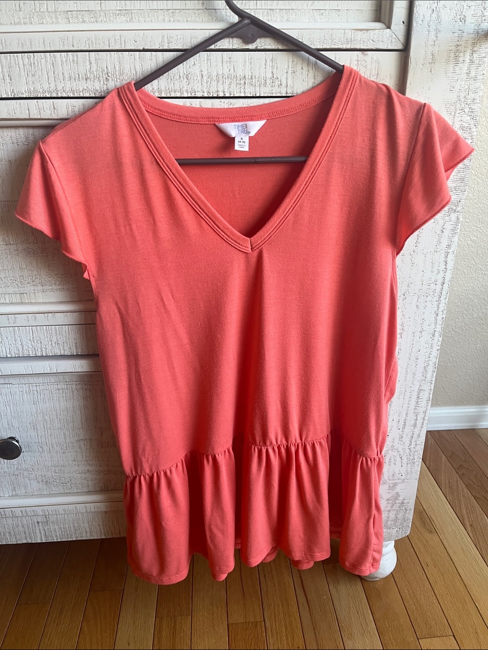 Time and Tru Coral V-Neck Peplum Short Sleeve top